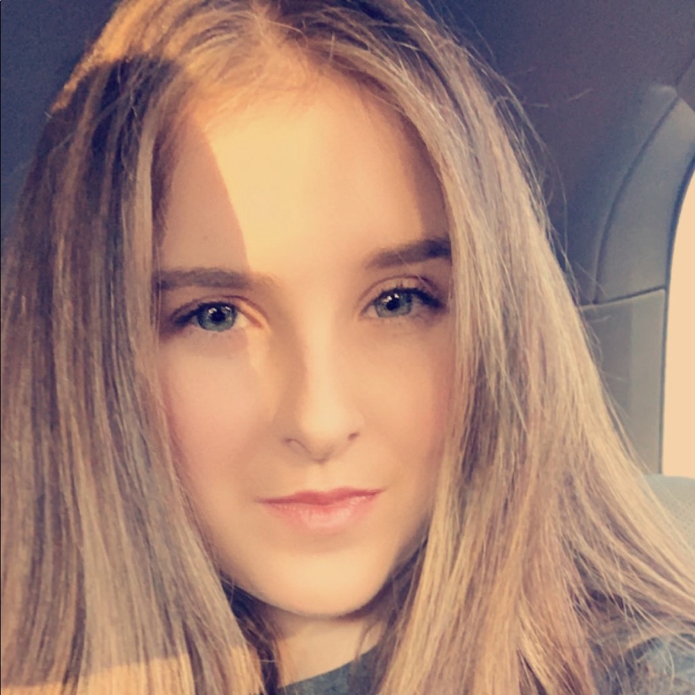 Meet your Posher, Lauren